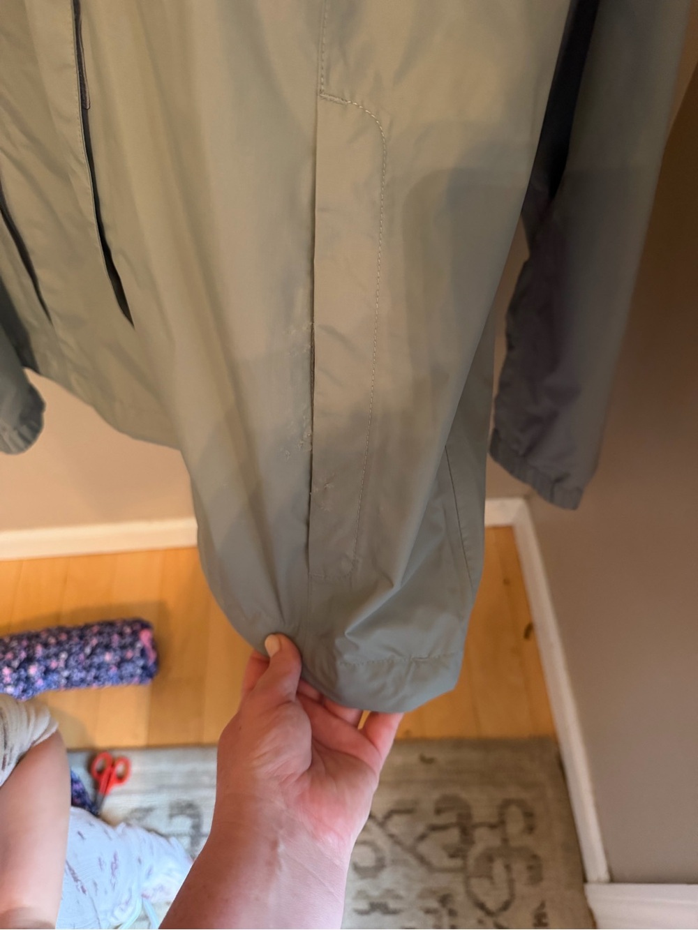 The North Face Grey Jacket-light pink logo - Picture 4 of 4